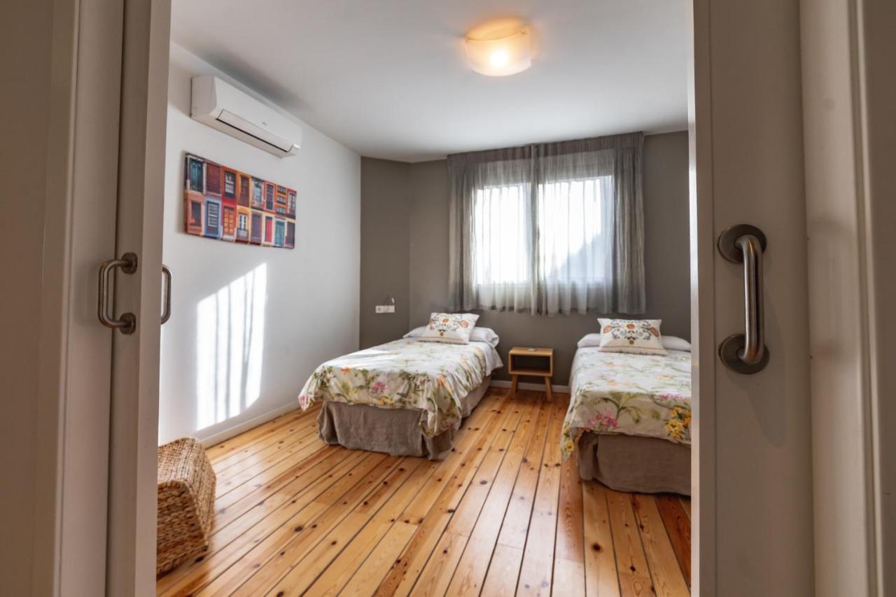 Apartamentos Alfonso X Alicante Esterno foto