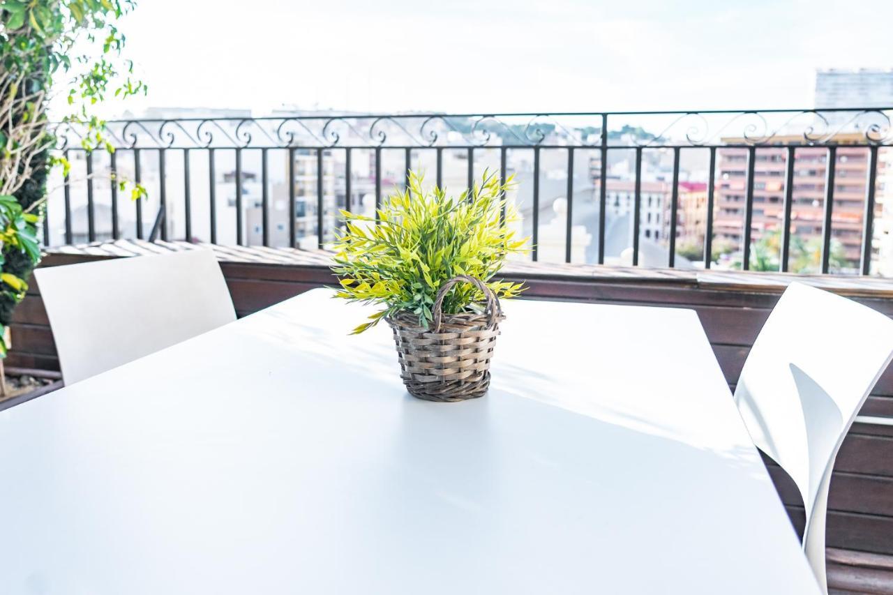 Apartamentos Alfonso X Alicante Esterno foto